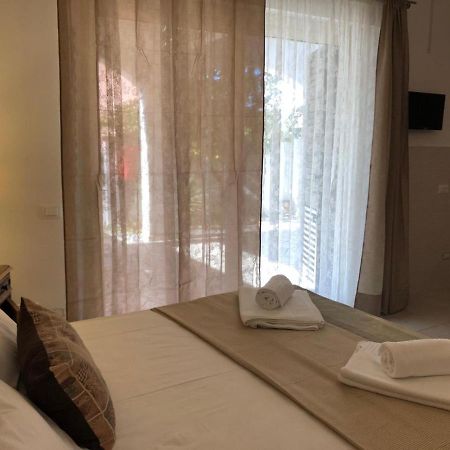 Bed and Breakfast Odegos Mono & Trilo Torre dell'Orso Esterno foto