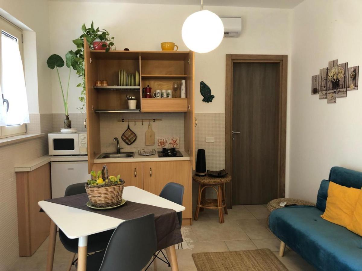 Bed and Breakfast Odegos Mono & Trilo Torre dell'Orso Esterno foto