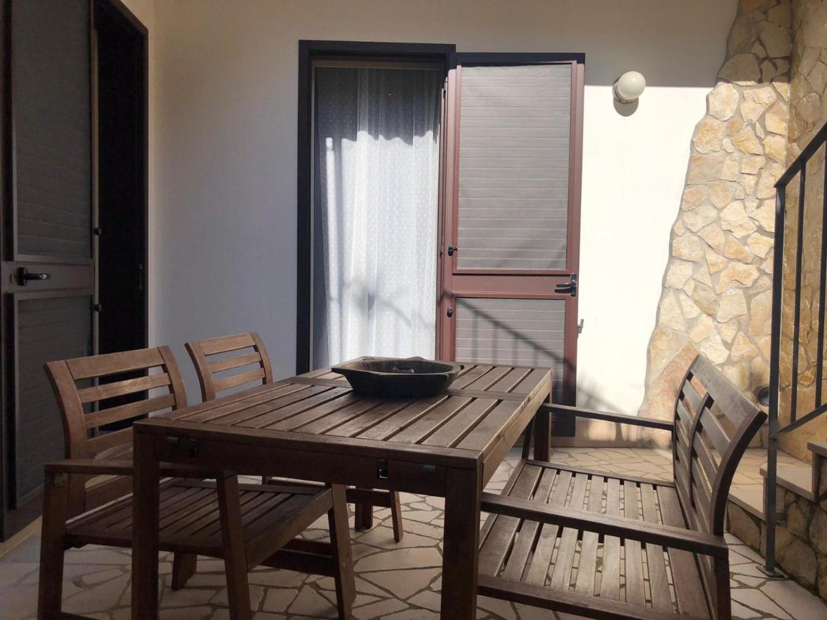 Bed and Breakfast Odegos Mono & Trilo Torre dell'Orso Esterno foto