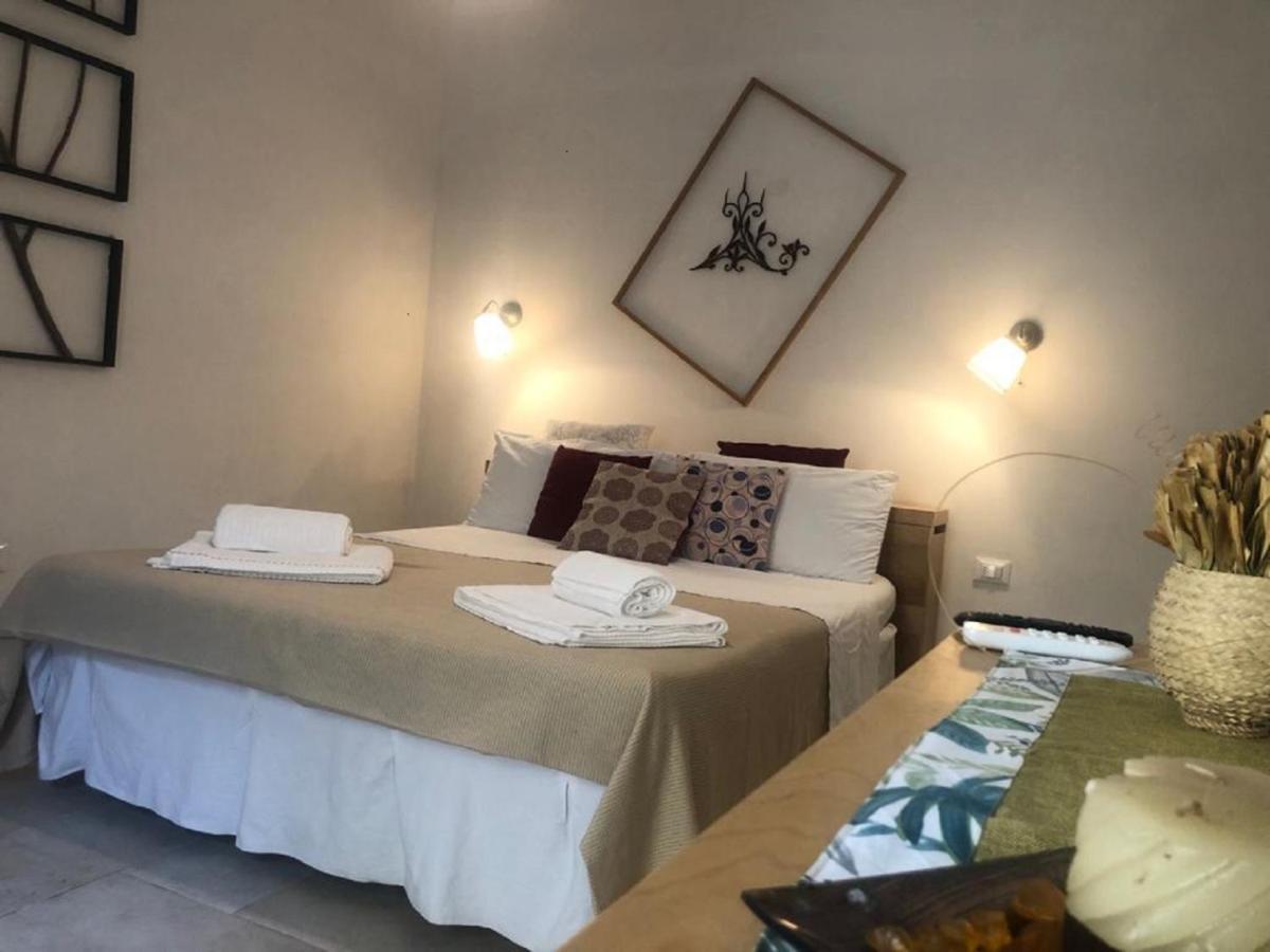 Bed and Breakfast Odegos Mono & Trilo Torre dell'Orso Esterno foto
