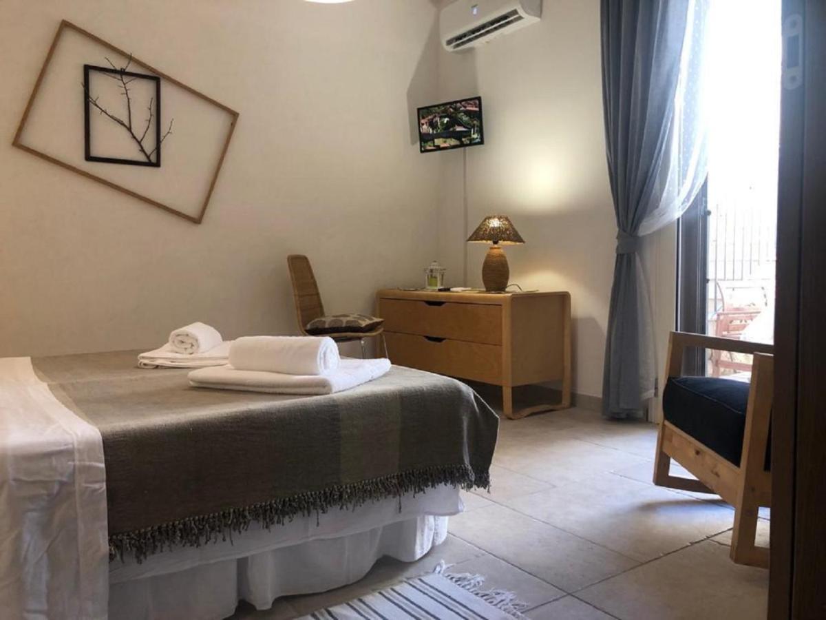 Bed and Breakfast Odegos Mono & Trilo Torre dell'Orso Esterno foto