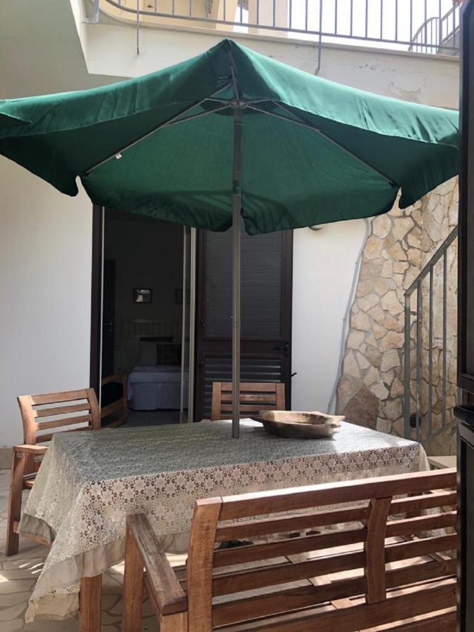Bed and Breakfast Odegos Mono & Trilo Torre dell'Orso Esterno foto