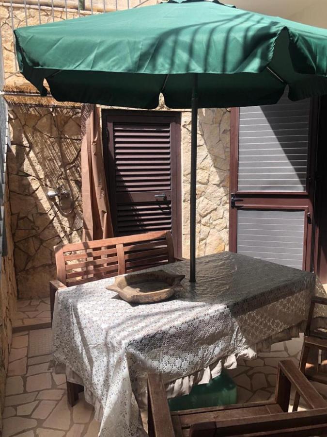 Bed and Breakfast Odegos Mono & Trilo Torre dell'Orso Esterno foto